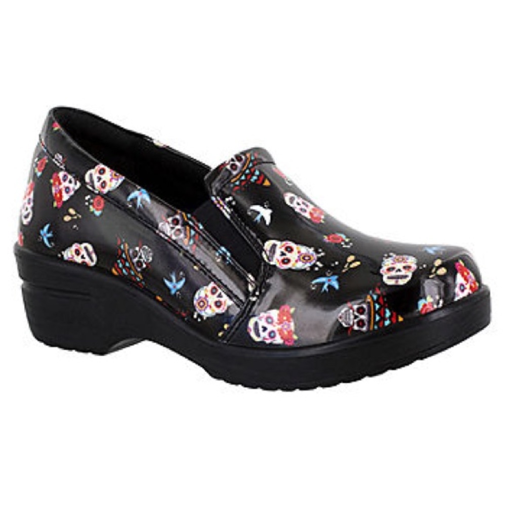 Easy Street Womens Leeza Slip-On Shoe, Size 7 Wide